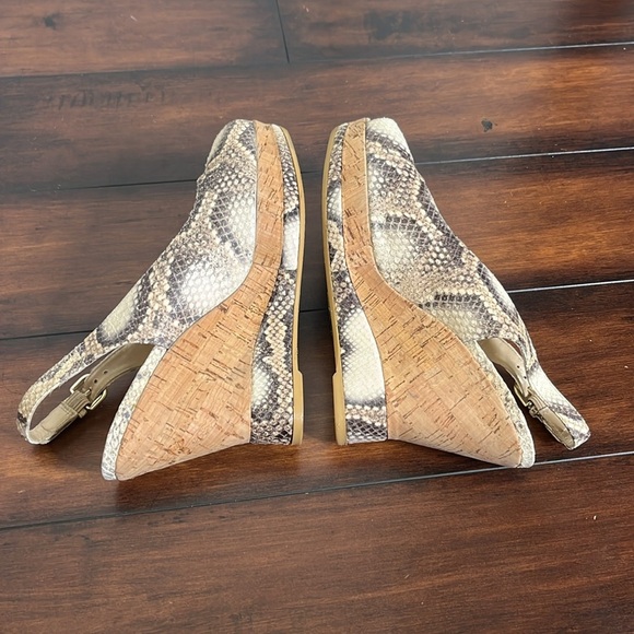 Stuart Weitzman Snake Embossed Leather Sling Back Wedge Heeled Sandals size 11 - Picture 6 of 13